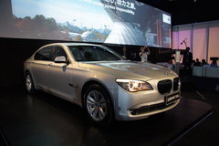 2009款 730Li 3.0L 豪华型