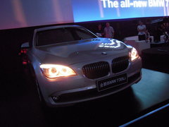 2009款 730Li 3.0L 豪华型