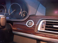 2009款 730Li 3.0L 豪华型
