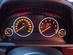 2009款 730Li 3.0L 豪华型