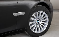 2009款 730Li 3.0L 豪华型