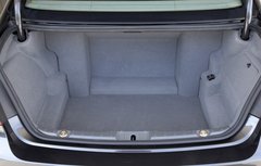 2009款 730Li 3.0L 豪华型