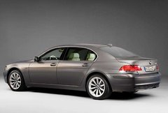 2009款 730Li 3.0L 豪华型