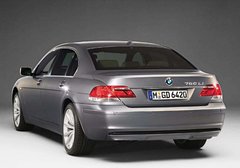 2009款 730Li 3.0L 豪华型