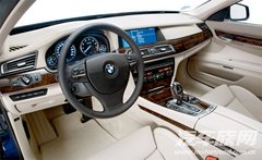 2009款 730Li 3.0L 豪华型