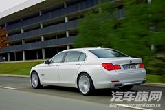 2009款 730Li 3.0L 豪华型