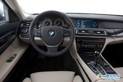 2009款 730Li 3.0L 豪华型