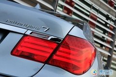 2009款 730Li 3.0L 豪华型