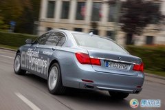 2009款 730Li 3.0L 豪华型