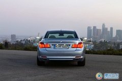 2009款 730Li 3.0L 豪华型