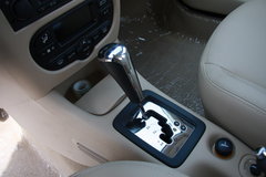 东风标致 207两厢