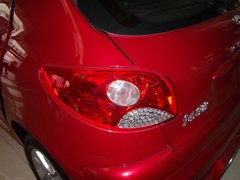 2010款 三厢 1.6L 自动 驭乐版