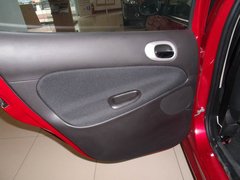 2010款 三厢 1.6L 自动 驭乐版