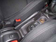 2010款 三厢 1.6L 自动 驭乐版