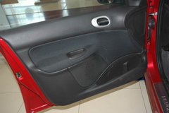 2010款 三厢 1.6L 自动 驭乐版