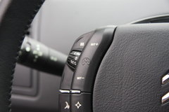 2010款 两厢 2.0L 自动 时尚型