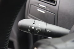 2010款 两厢 2.0L 自动 时尚型