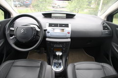 2010款 两厢 2.0L 自动 时尚型