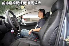2010款 两厢 2.0L 自动 时尚型