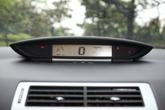 2010款 两厢 2.0L 自动 时尚型