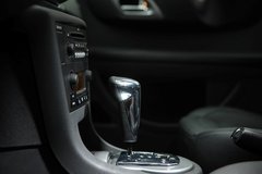 2010款 两厢 2.0L 自动 时尚型