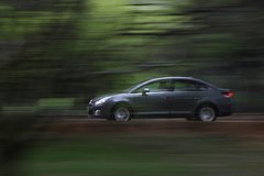2010款 两厢 2.0L 自动 时尚型