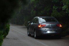 2010款 两厢 2.0L 自动 时尚型