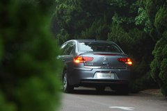 2010款 两厢 2.0L 自动 时尚型