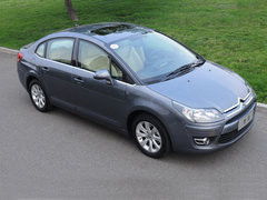 2010款 两厢 2.0L 自动 时尚型