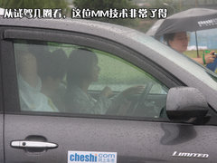 2009款 2.7L 自动 两驱精英版 5座
