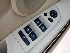2009款 320i 2.0L 时尚型