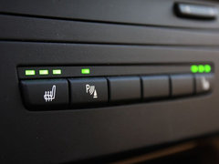 2009款 320i 2.0L 时尚型