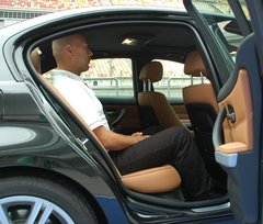 2009款 320i 2.0L 时尚型