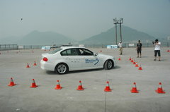 2009款 320i 2.0L 时尚型