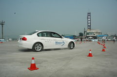 2009款 320i 2.0L 时尚型