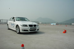 2009款 320i 2.0L 时尚型