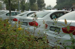 2009款 320i 2.0L 时尚型