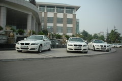 2009款 320i 2.0L 时尚型