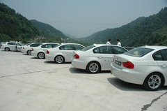 2009款 320i 2.0L 时尚型