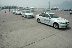 2009款 320i 2.0L 时尚型