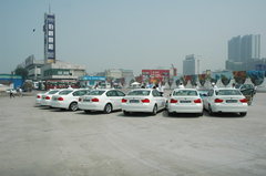 2009款 320i 2.0L 时尚型