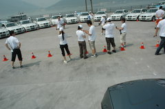 2009款 320i 2.0L 时尚型