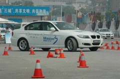 2009款 320i 2.0L 时尚型