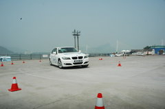 2009款 320i 2.0L 时尚型