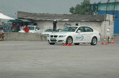 2009款 320i 2.0L 时尚型