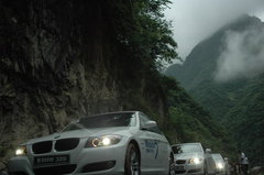 2009款 320i 2.0L 时尚型