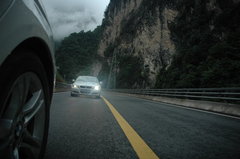2009款 320i 2.0L 时尚型