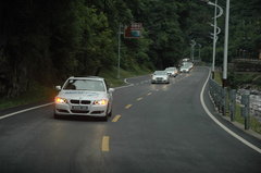 2009款 320i 2.0L 时尚型