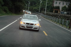 2009款 320i 2.0L 时尚型