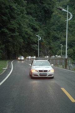 2009款 320i 2.0L 时尚型